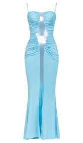 MIDIKLEID MIT SPAGHETTI-TRÄGERN UND SCHLITZ IN BLAU